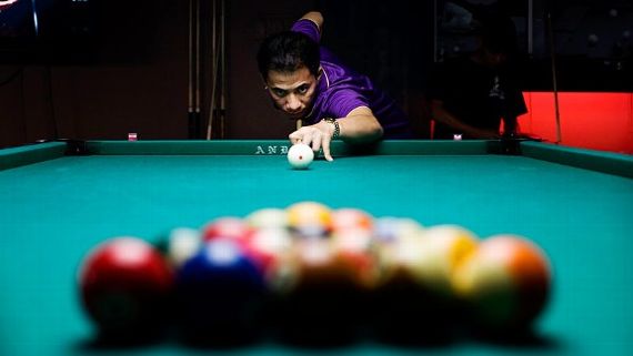 Boxer Manny Pacquiao once backed Dennis Orcollo, who began 2012 as the world’s top-ranked pool player and is considered the best money player in the world.
